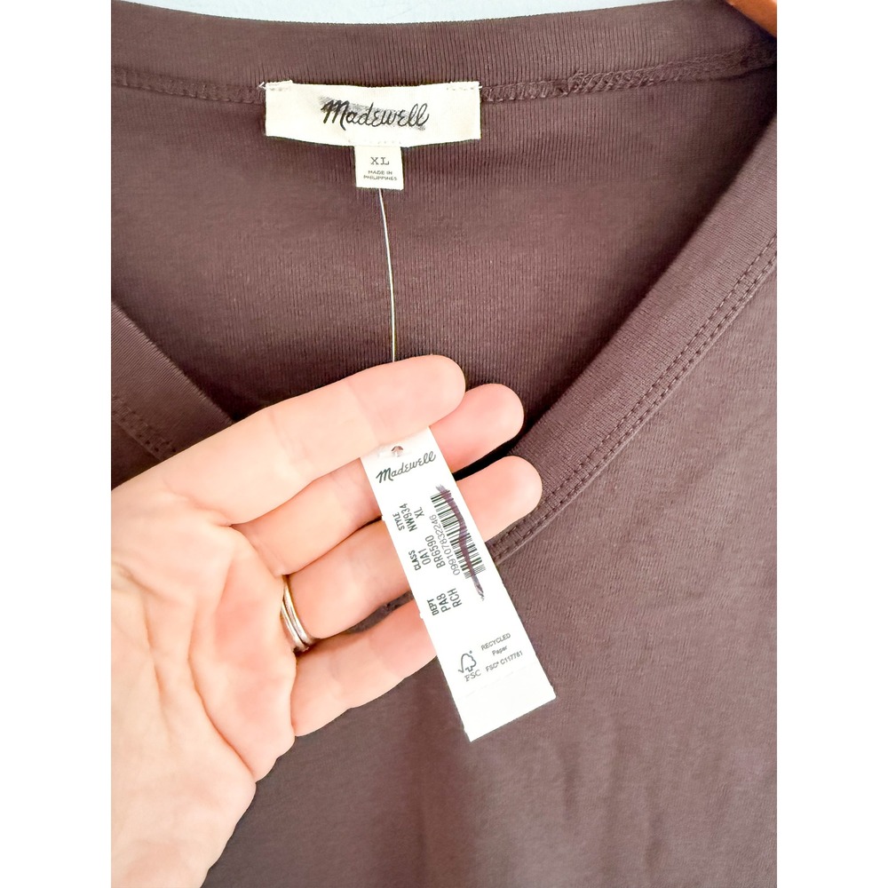 Madewell | NWT '90s V-Neck Baby Tee Compact Cotton Brown | Sz XL - Picture 4 of 7
